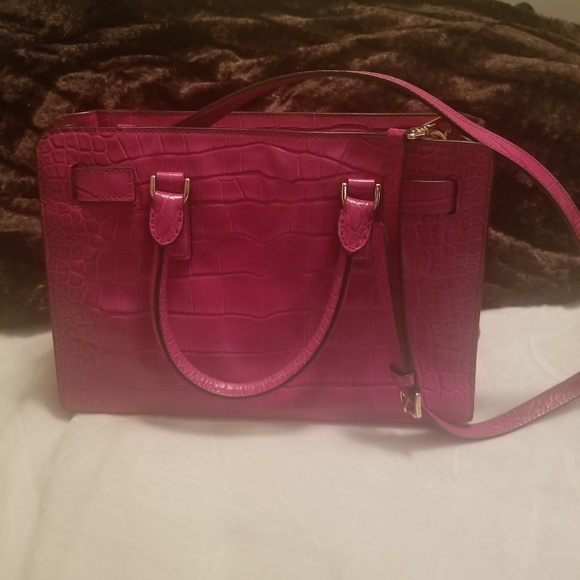 ●SOLD●Michael Kors Dillon Croc Large Leather Handbag - Picture 7 of 8